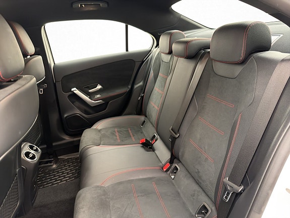 Mercedes-Benz A180 26 of 30