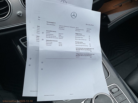 Mercedes-Benz E220 30 of 30