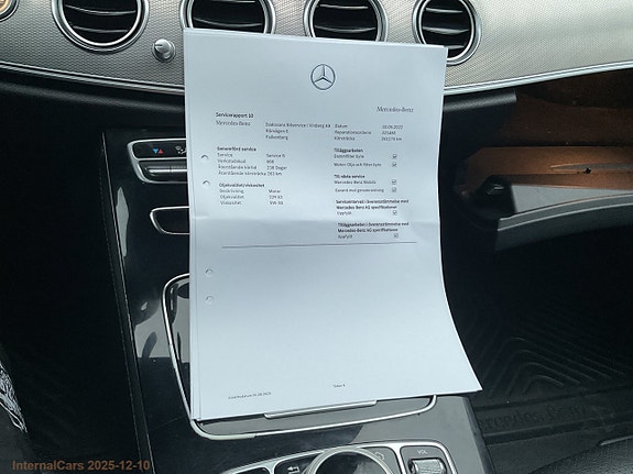 Mercedes-Benz E220 24 of 30