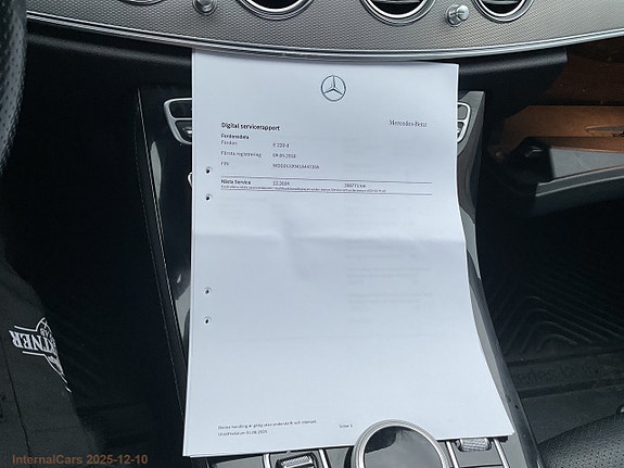 Mercedes-Benz E220 19 of 30