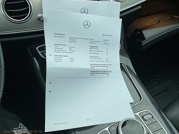 Mercedes-Benz E220 29 of 30