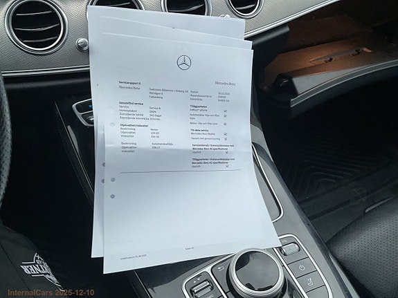Mercedes-Benz E220 28 of 30