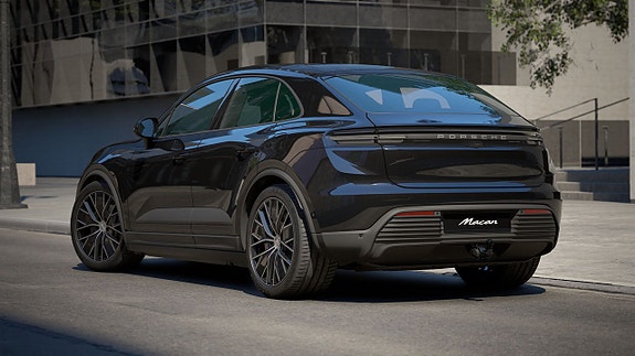 Porsche Macan 4 3 of 5
