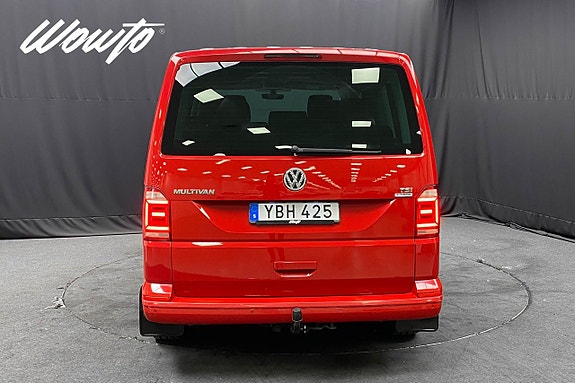 Volkswagen Multivan 6 of 22