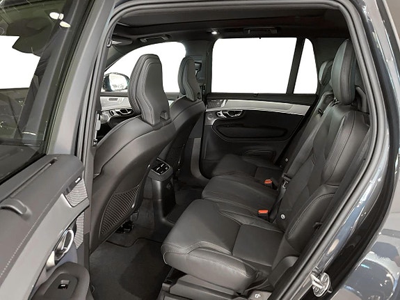 Volvo XC90 7 of 18