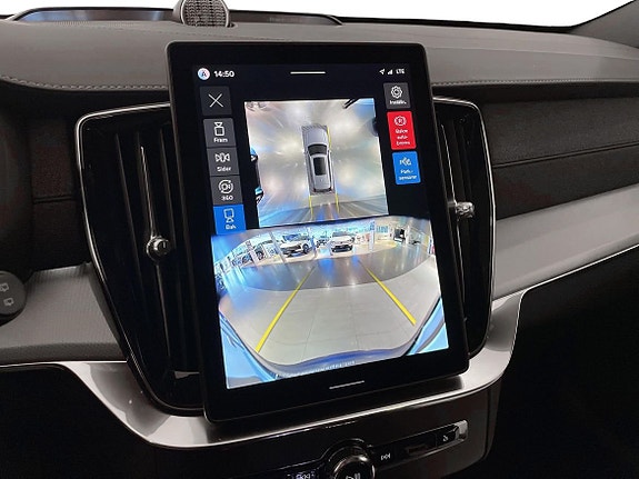 Volvo XC90 10 of 18