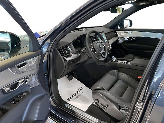 Volvo XC90 6 of 18