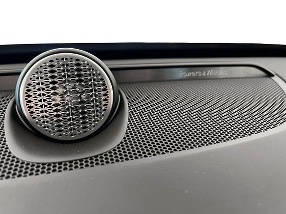 Volvo XC90 14 of 18