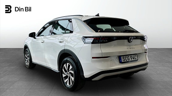 Volkswagen T-Roc 3 of 13