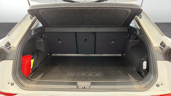 Volkswagen T-Roc 12 of 13