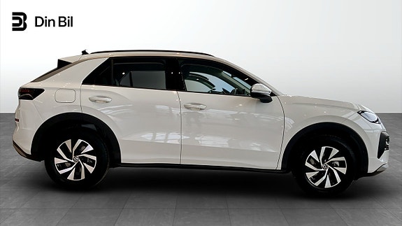 Volkswagen T-Roc 2 of 13