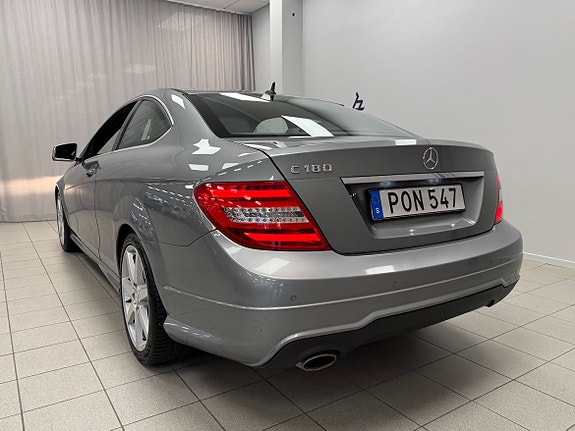 Mercedes-Benz C180 3 of 5