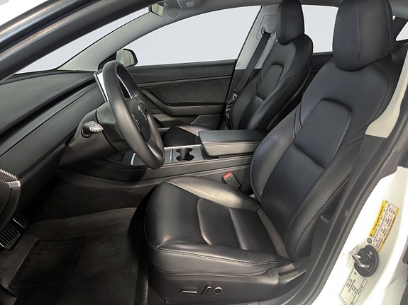 Tesla Model 3 12 of 19