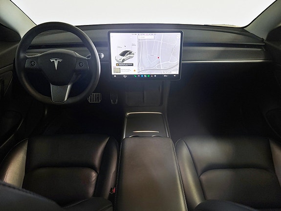 Tesla Model 3 14 of 19