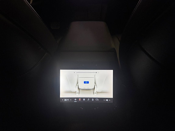 Tesla Model 3 18 of 19
