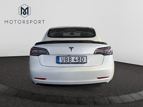 Tesla Model 3 6 of 19