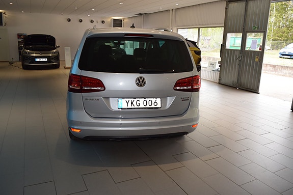 Volkswagen Sharan 3 of 5