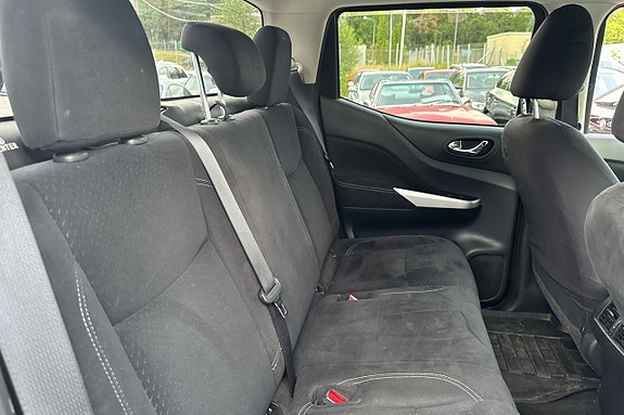 Nissan Navara 27 of 30