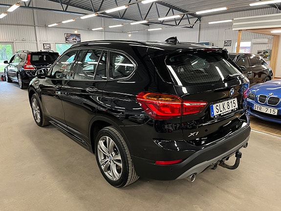 BMW X1 4 of 5