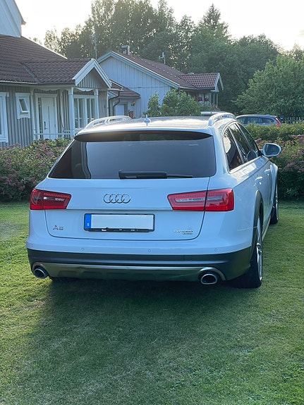 Audi A6 allroad 2 of 2