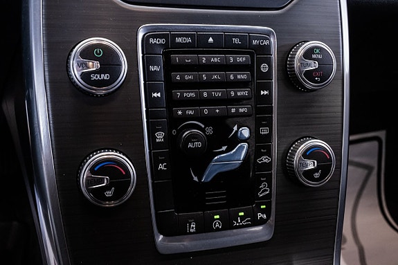 Volvo XC70 22 of 25