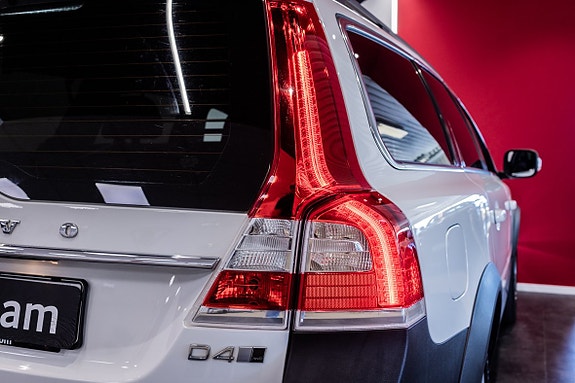 Volvo XC70 9 of 25