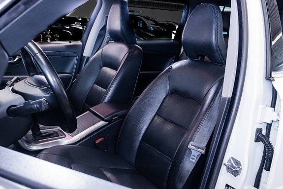 Volvo XC70 14 of 25