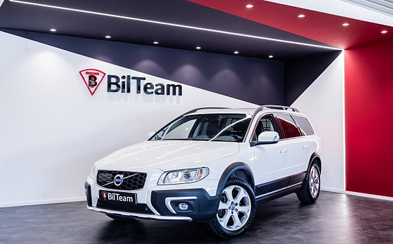 Volvo XC70 2 of 5