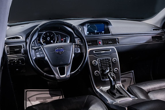 Volvo XC70 17 of 25