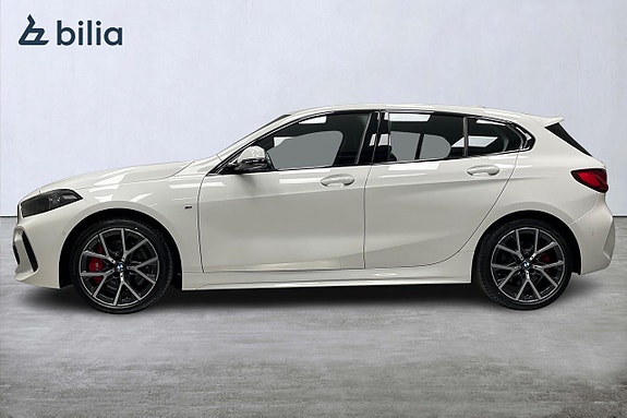 BMW 118i 4 of 5