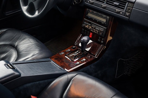 Mercedes-Benz SL500 22 of 23