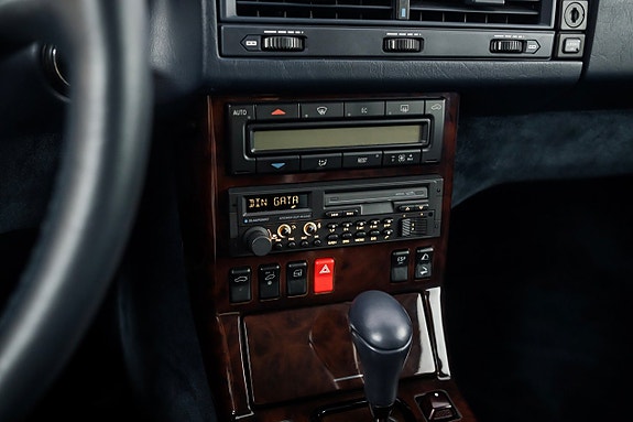 Mercedes-Benz SL500 14 of 23
