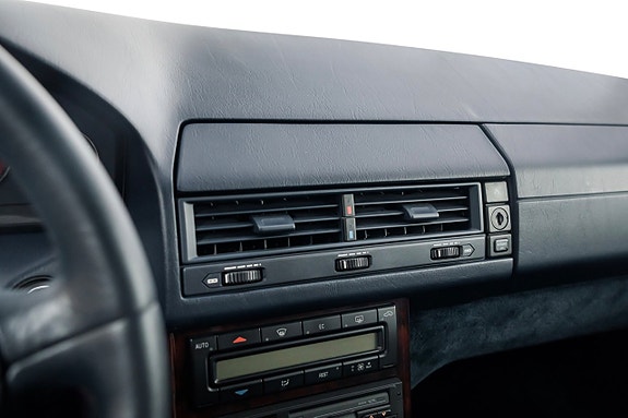 Mercedes-Benz SL500 15 of 23