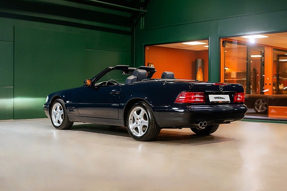 Mercedes-Benz SL500 7 of 23