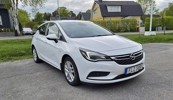 Opel Astra 2 of 5