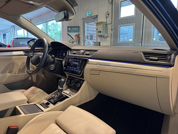 Skoda Superb 9 of 29