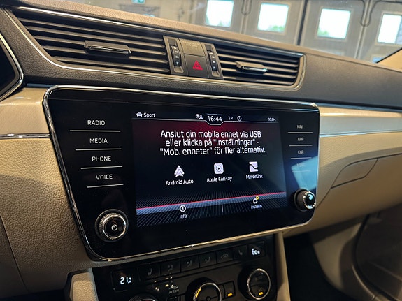Skoda Superb 13 of 29