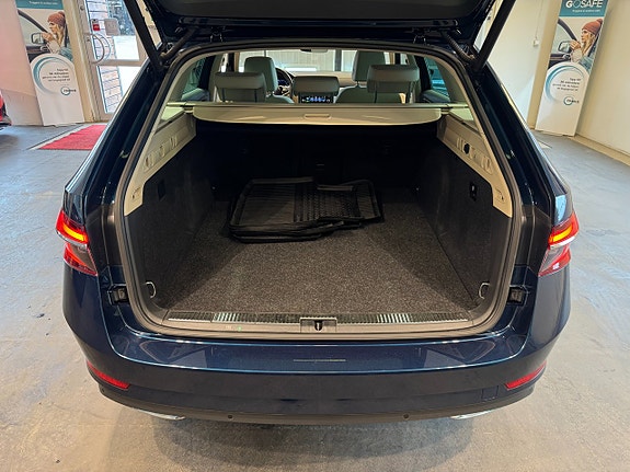 Skoda Superb 27 of 29