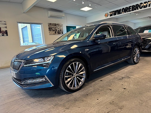 Skoda Superb 2 of 5