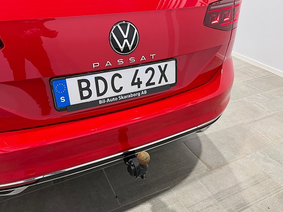 Volkswagen Passat 16 of 30
