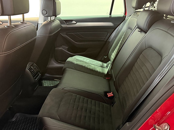 Volkswagen Passat 21 of 30