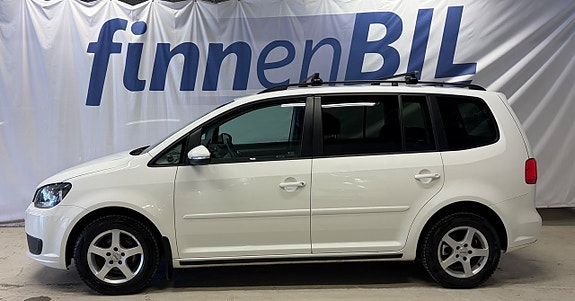 Volkswagen Touran 2 of 5
