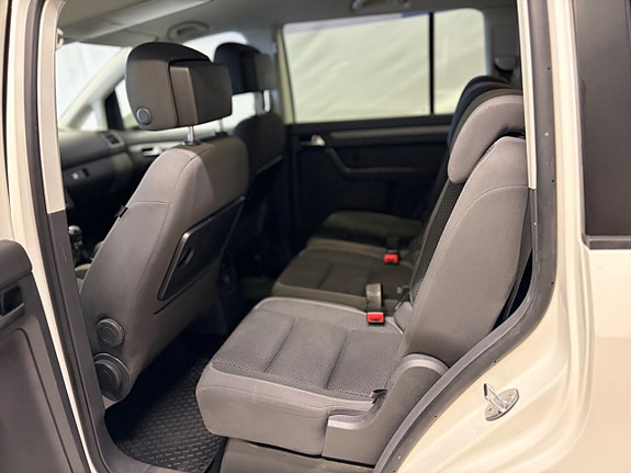 Volkswagen Touran 6 of 11