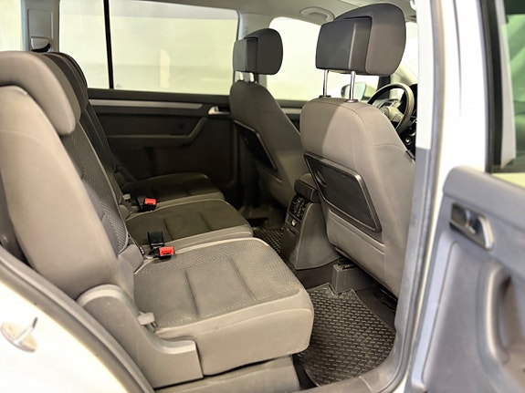 Volkswagen Touran 8 of 11
