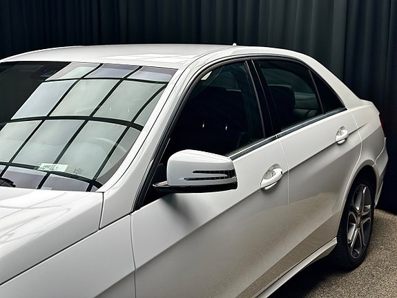 Mercedes-Benz E220 6 of 28