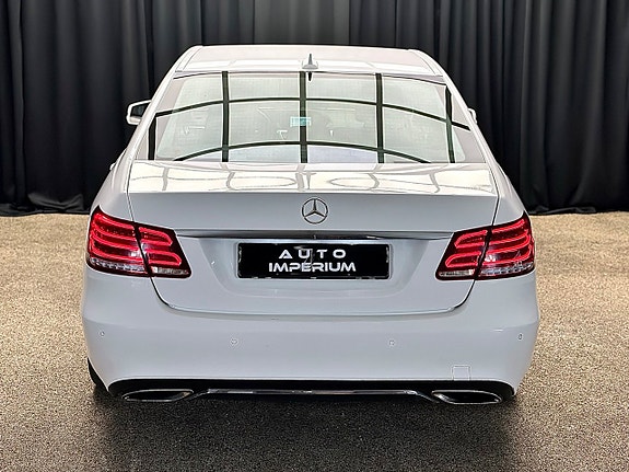 Mercedes-Benz E220 11 of 28