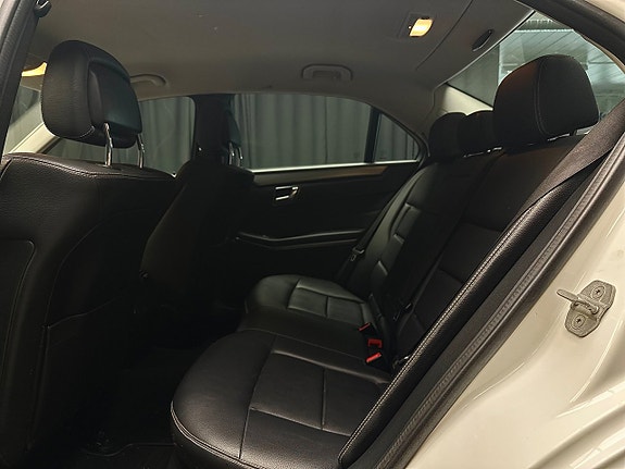Mercedes-Benz E220 20 of 28