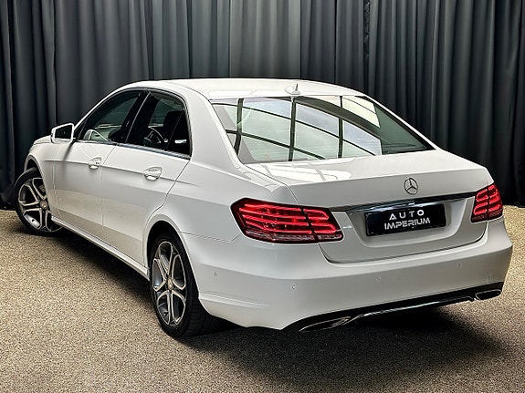 Mercedes-Benz E220 12 of 28