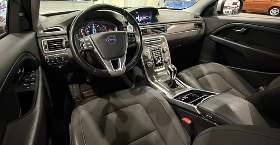Volvo XC70 22 of 30