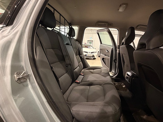 Volvo XC70 12 of 30
